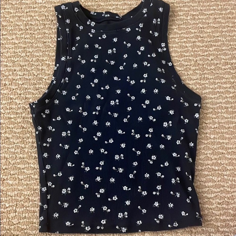 Bundle price -$5, Hollister Floral Tank Top, Women’s size S